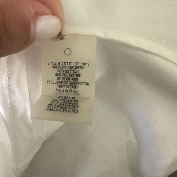 Elie Tahari Women’s White Sleeveless Button Down Blouse with Fringes Size Medium - Picture 8 of 11